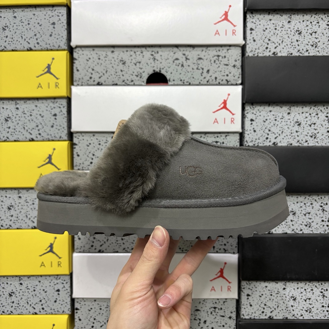 UGG Disquette Slipper Charcoal 3Cm Star (Grey) - Image 2
