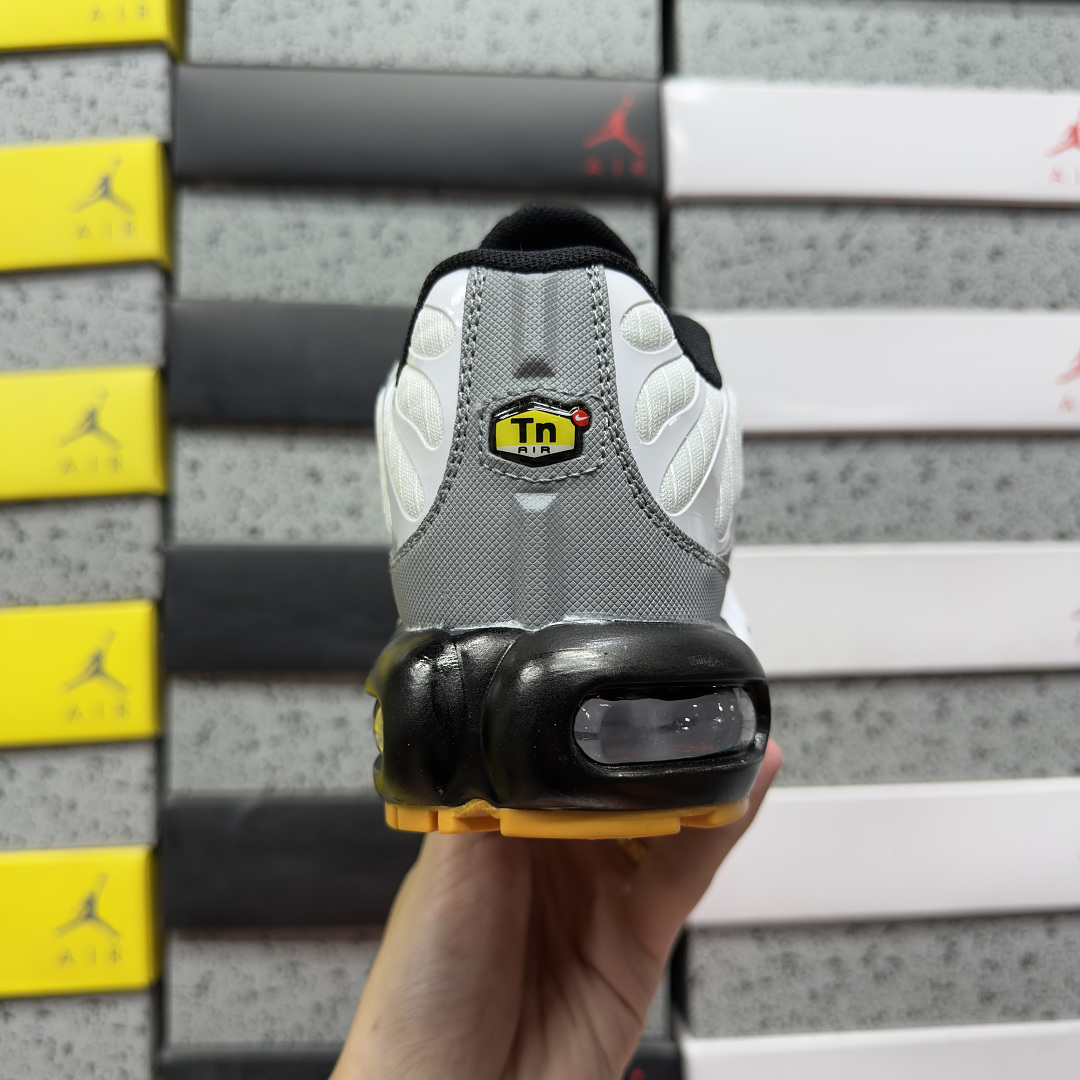 Nike Air Max Plus - Image 6