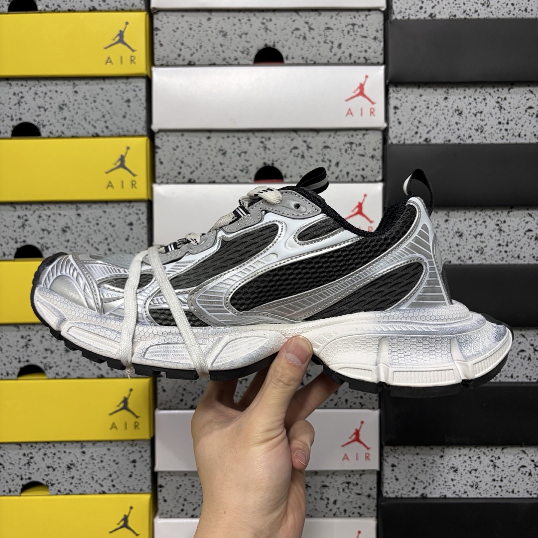 Balenciaga BLCG 3XL - Image 5