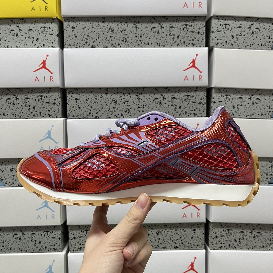 Bottega Veneta Orbit Surf Vapor - Image 9