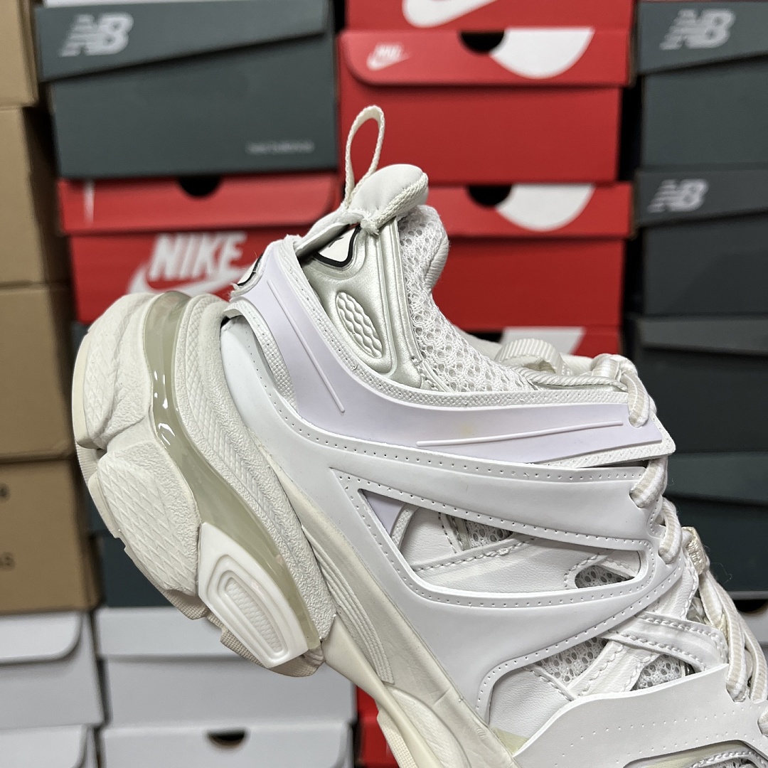Balenciaga BLCG Track - Image 15