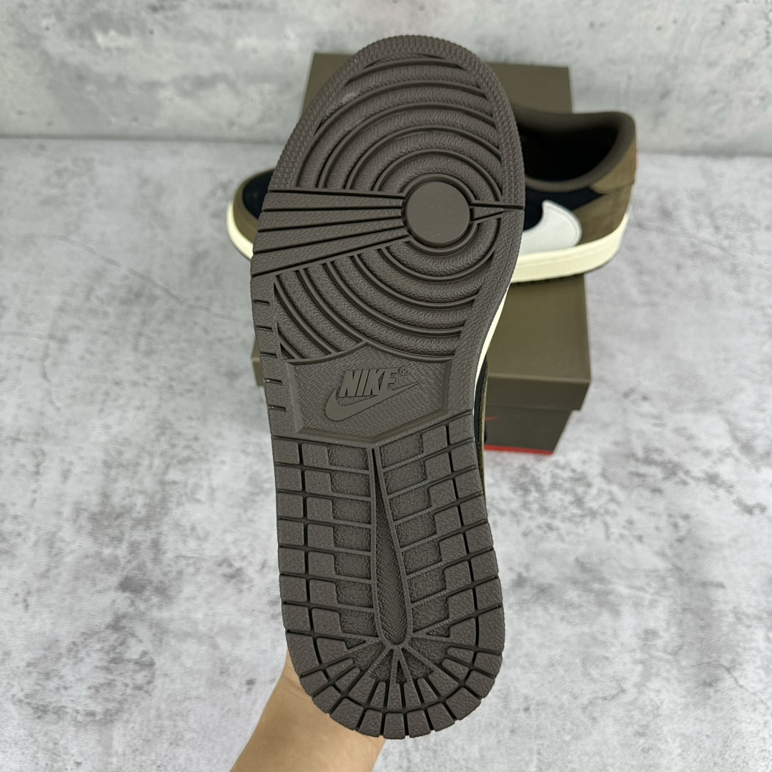Chanel Jordan 1 Retro Low OG SP Travis Scott (Mocha) - Image 3