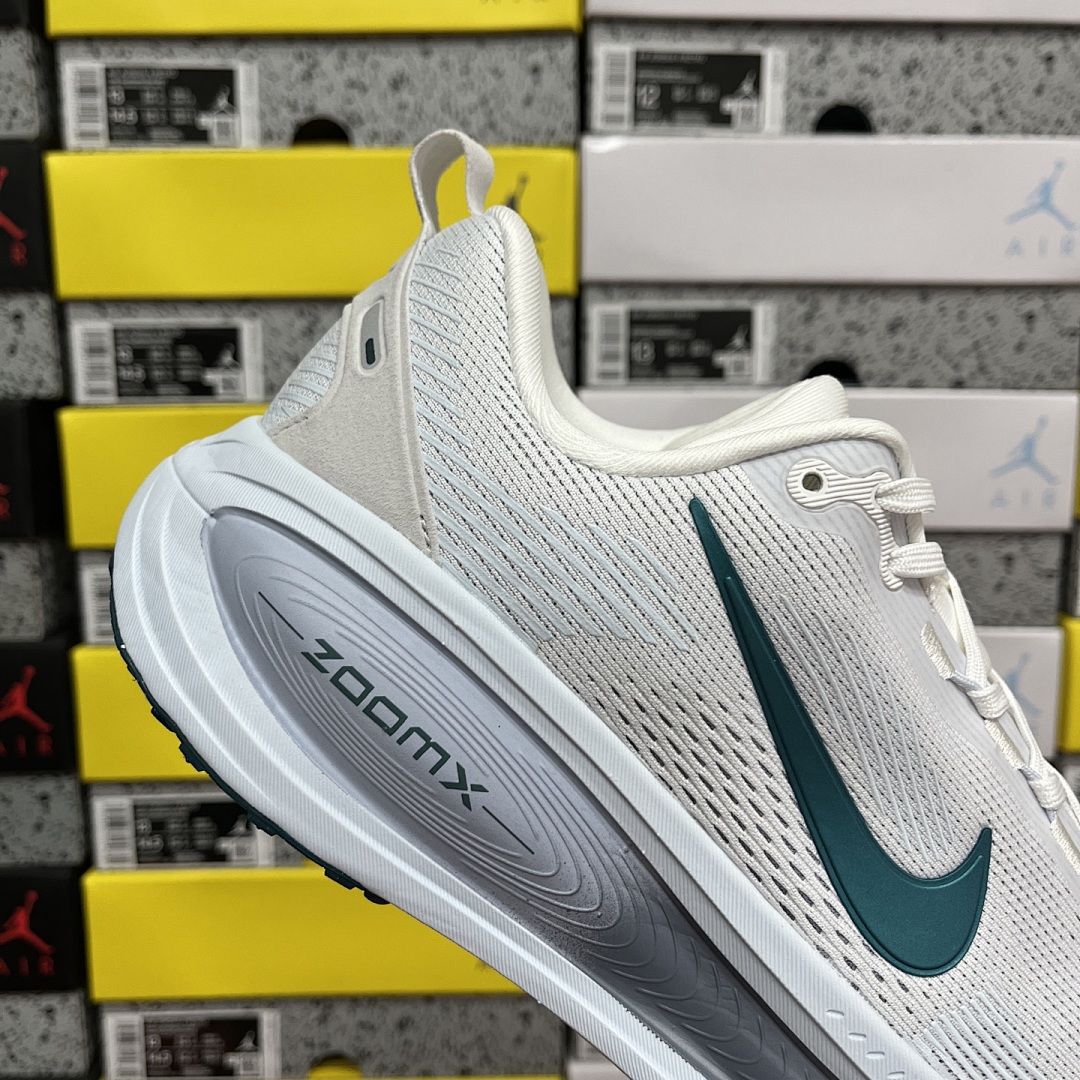 Nike Zoom Vomero - Image 5