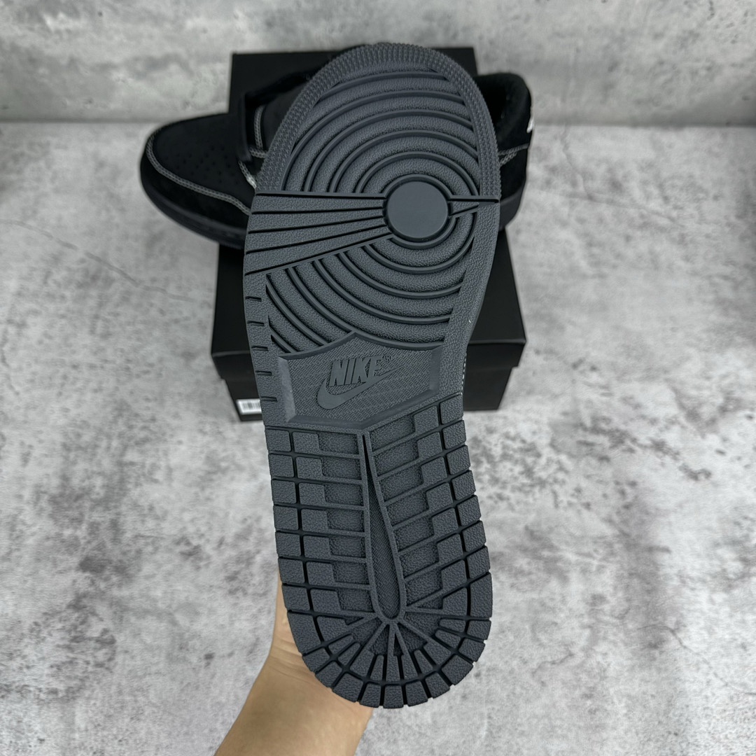 Chanel Jordan 1 Retro Low OG SP Travis Scott Black Phantom - Image 6