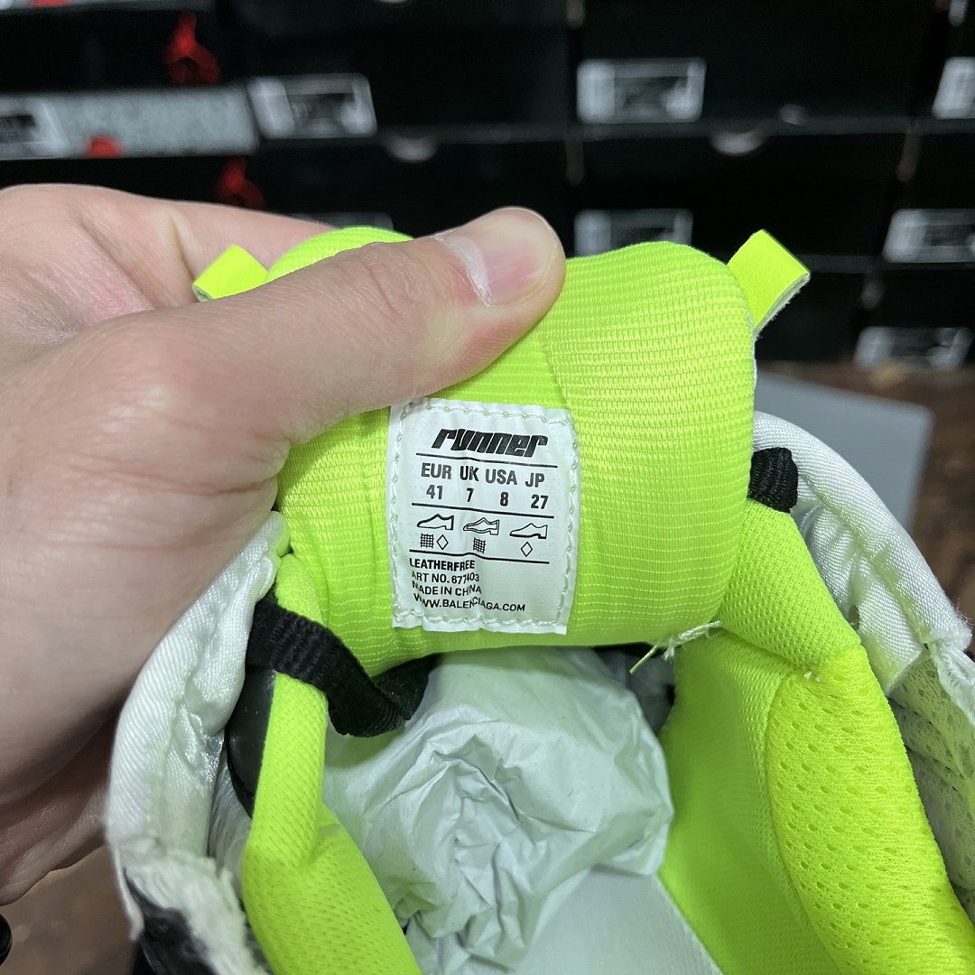 Balenciaga BLCG Runner 7.0 - Image 4