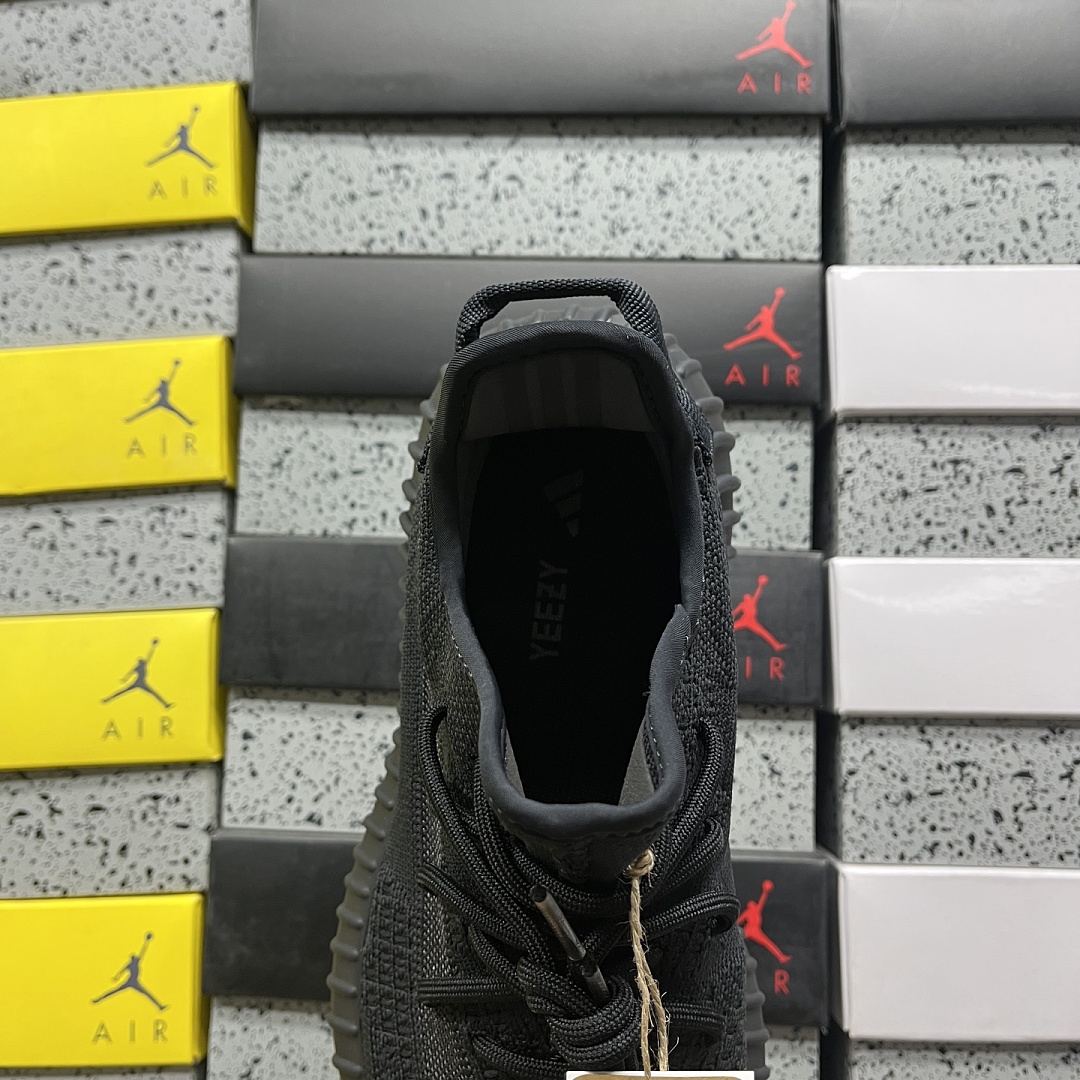 Adidas Yeezy Boost 350 V2 Onyx - Image 3