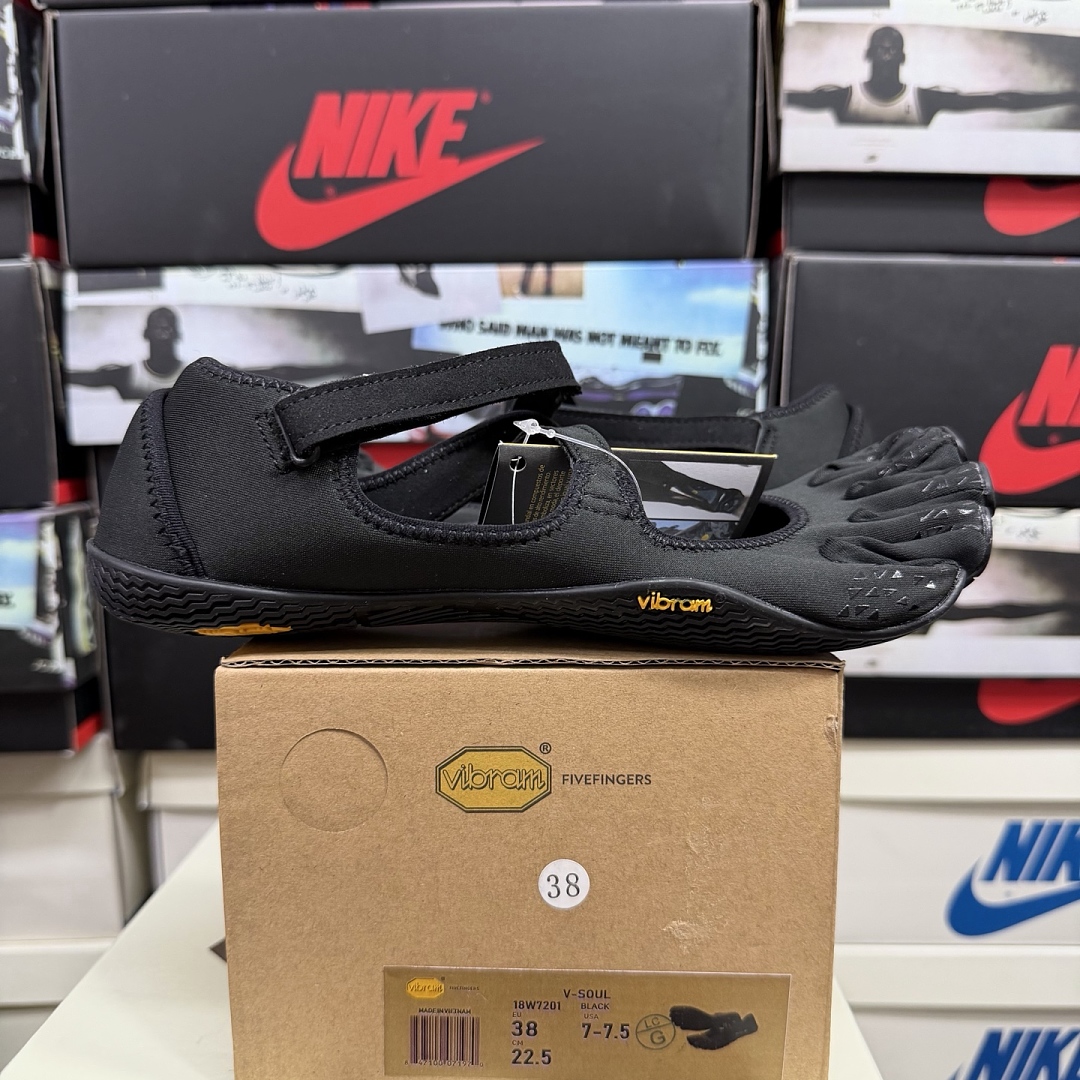 Suicoke Finger Chukka Boot