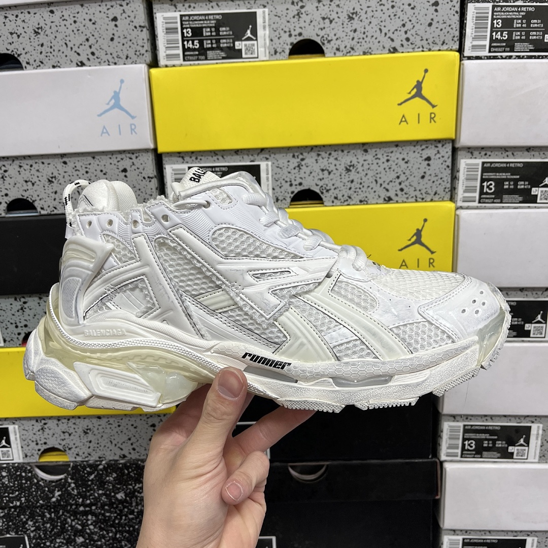 Balenciaga BLCG Runner 7.0 - Image 6