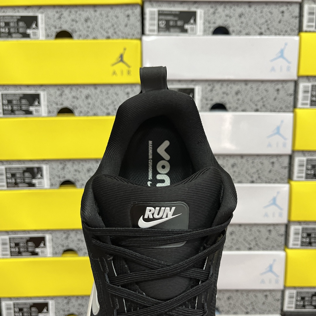 Nike Zoom Vomero - Image 2