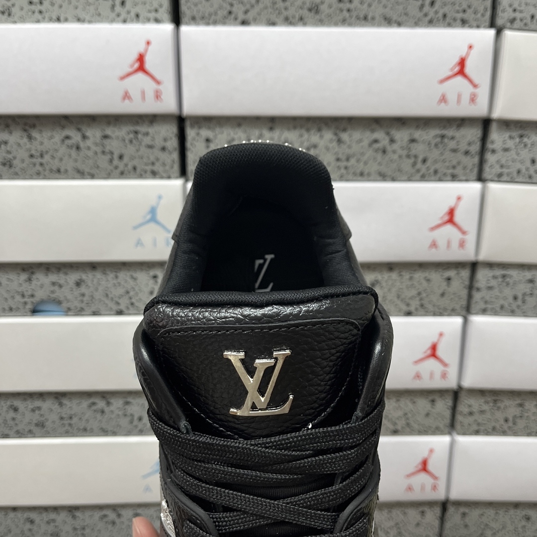 Louis Vuitton Trainer Rhinestone - Image 3