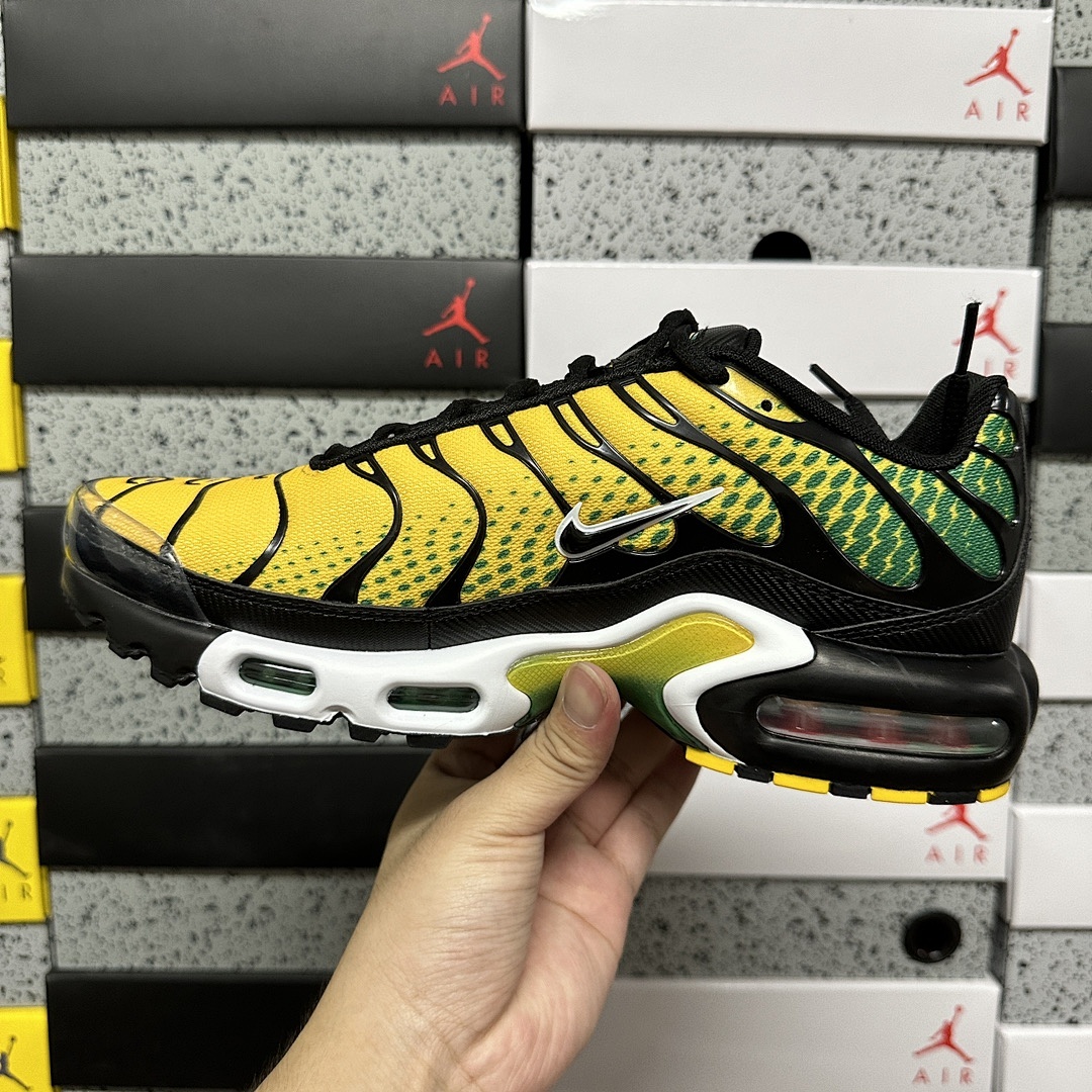 Nike Air Max Plus Varsity Maize Pine (Green) - Image 2