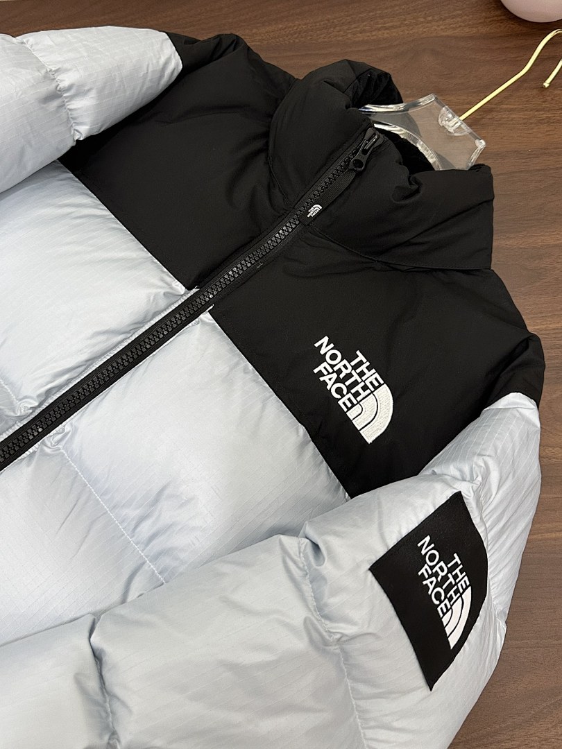 Chanel The North Face White Label Novelty Nuptse Down Jacket (Asia Sizing) - Image 18