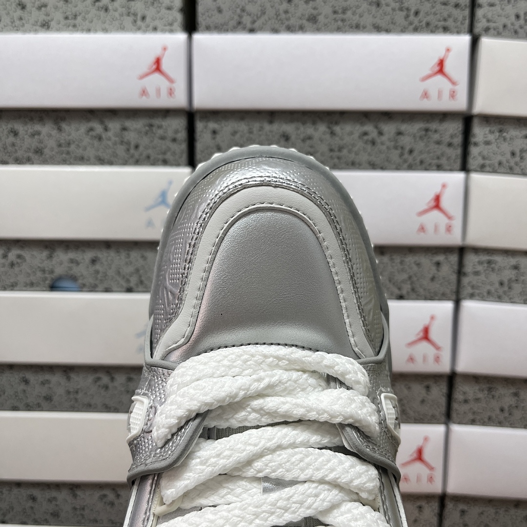 Louis Vuitton Trainer Maxi (Silver White) - Image 2