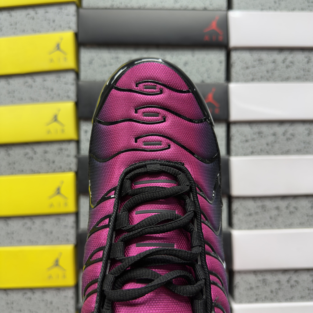 Nike Air Max Plus (Black Pink) - Image 3