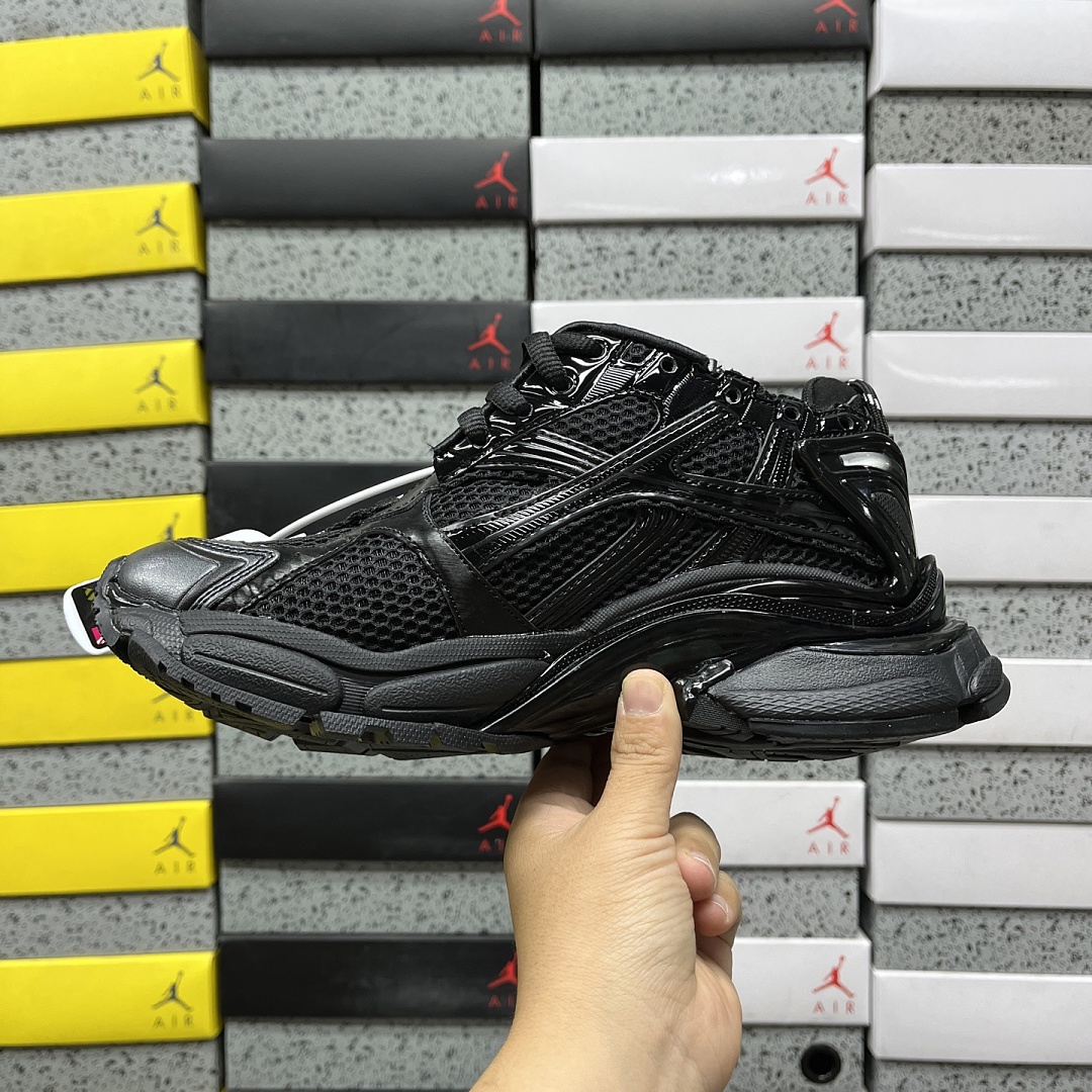 Balenciaga BLCG Runner 7.5 - Image 10