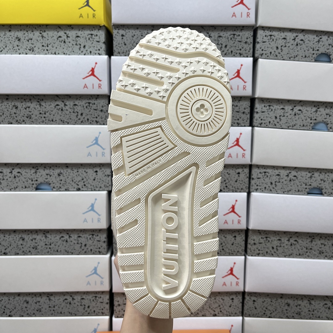 Louis Vuitton Trainer Maxi Off (White) - Image 5