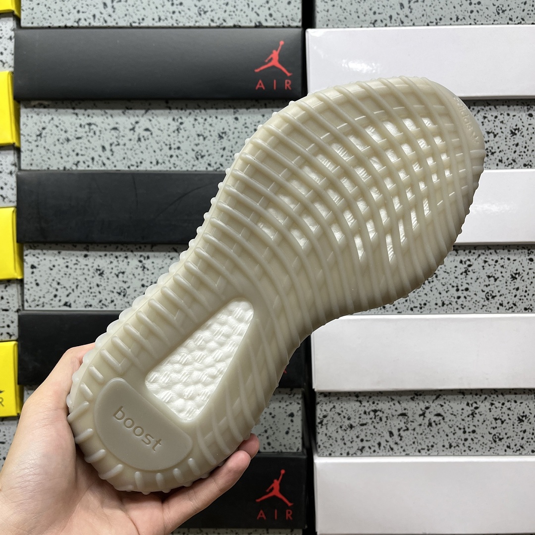 Adidas Yeezy Boost 350 V2 Tail Light - Image 3