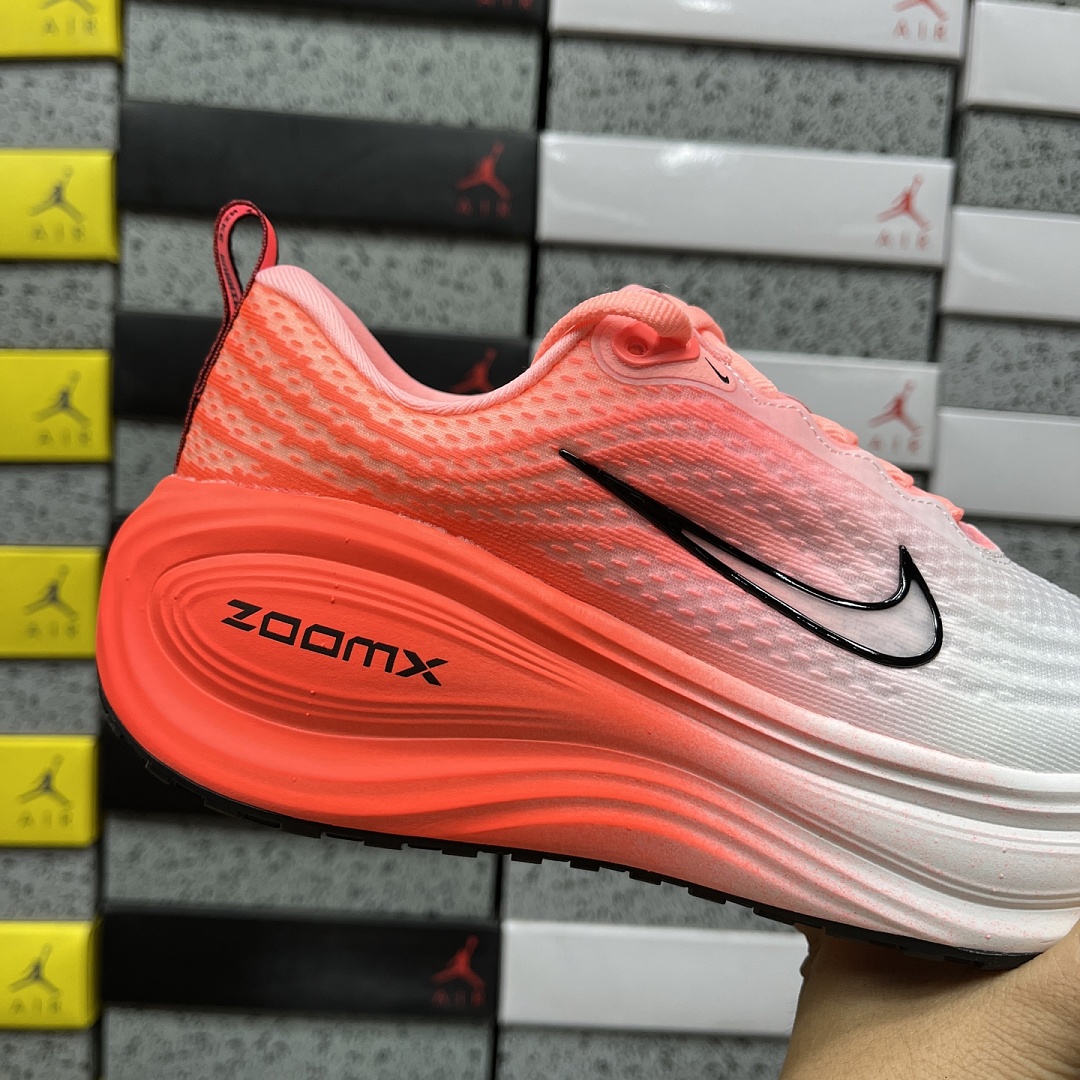 Nike Vomero Plus - Image 7