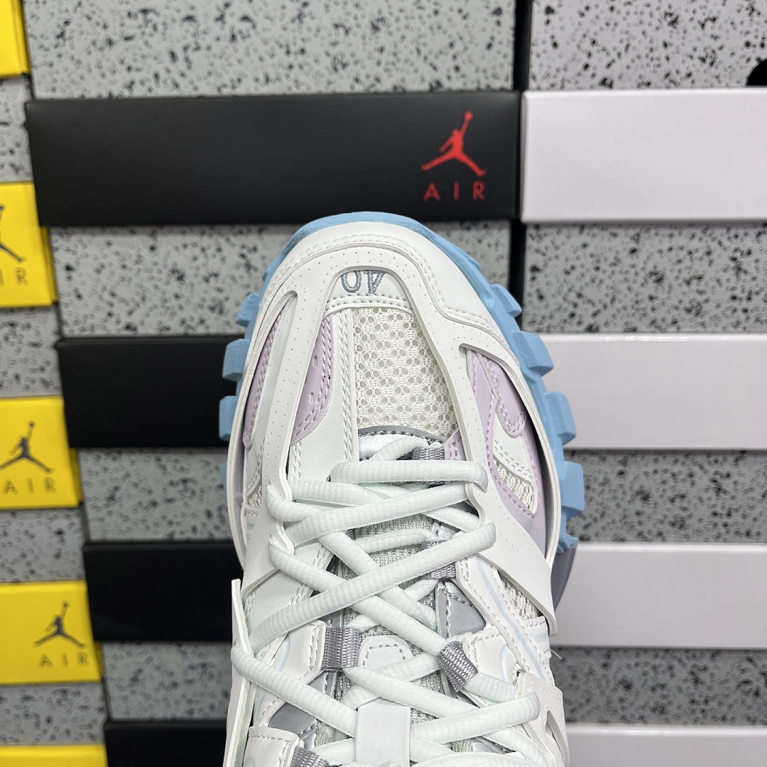 Balenciaga Track - Image 3