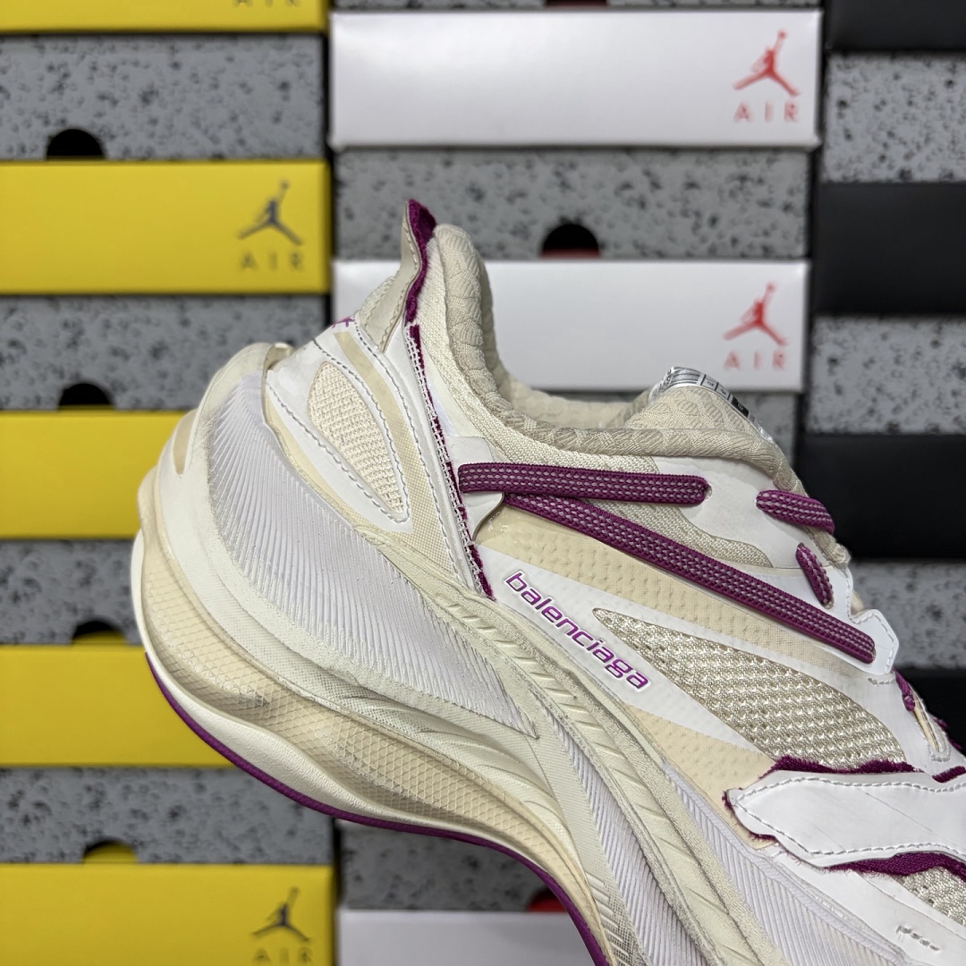 Balenciaga Jet 26 - Image 12