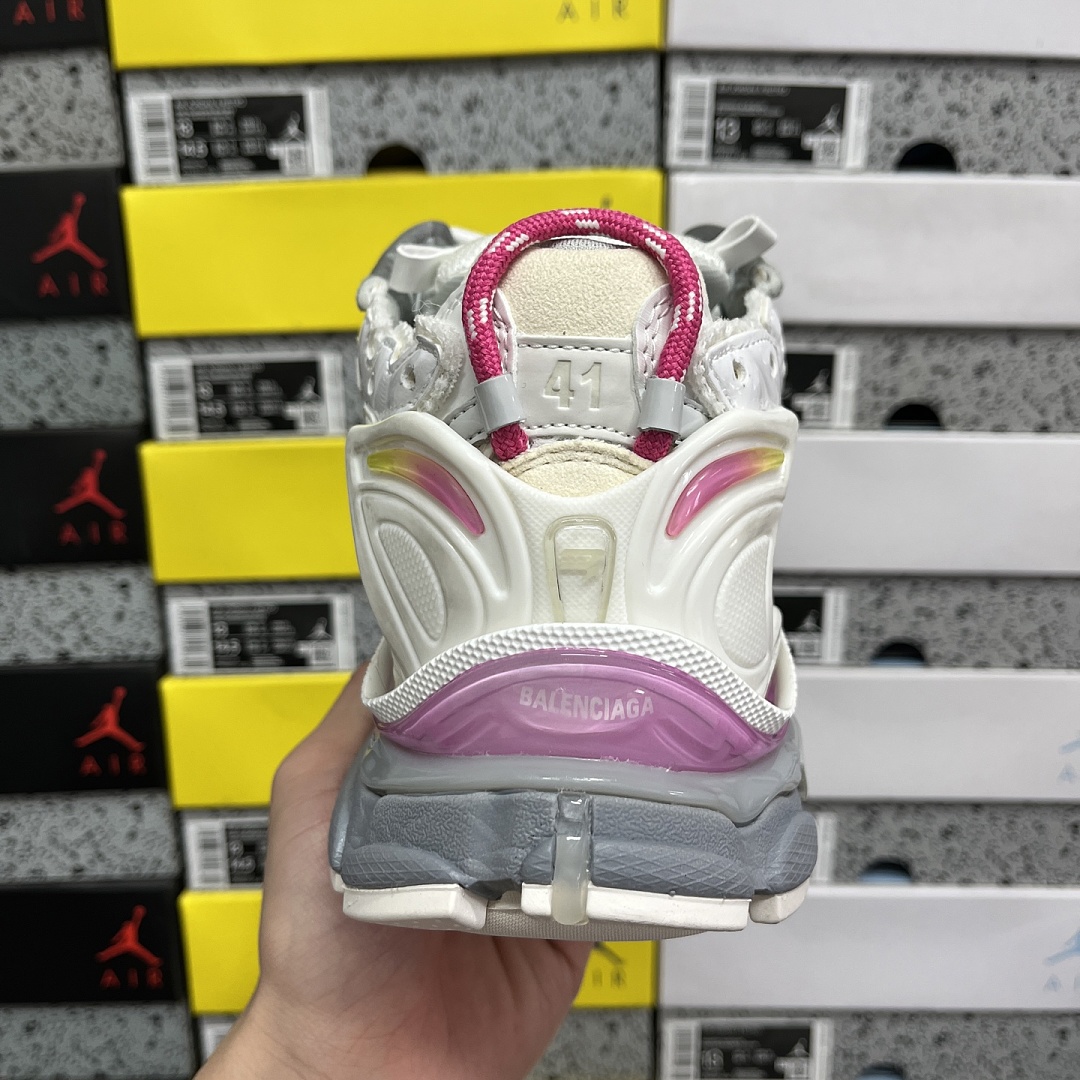 Balenciaga BLCG Runner 7.5 - Image 4