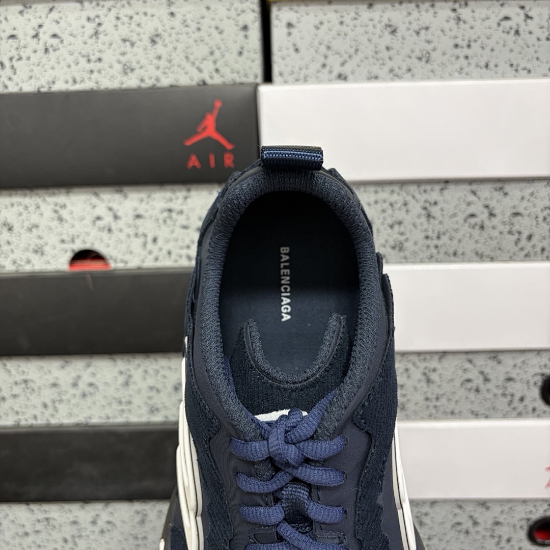 Balenciaga Monday UItra 21 Gen - Image 6