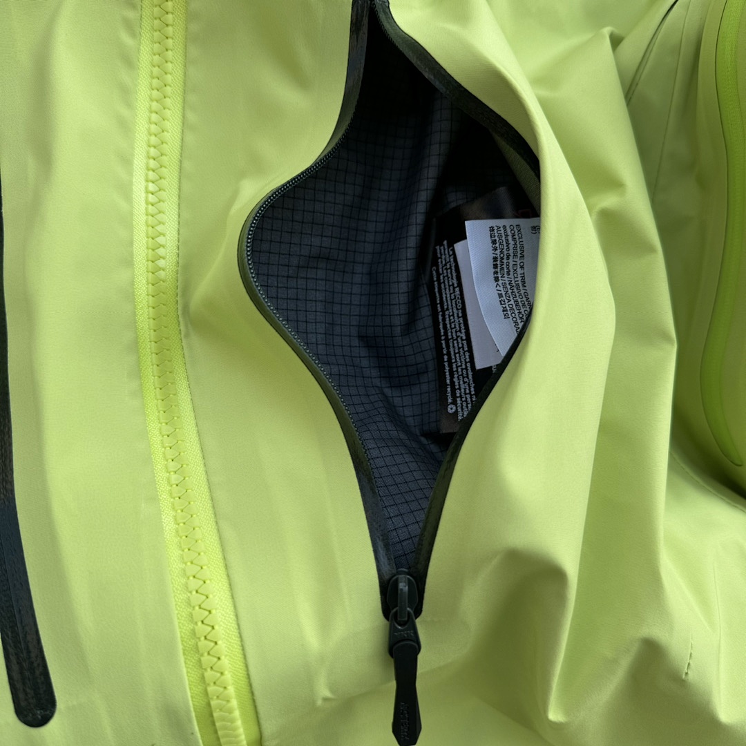 Arc'teryx ¥199 Special Offer Alpha Jacket 6 Fluorescent Gen (Green SV) - Image 5