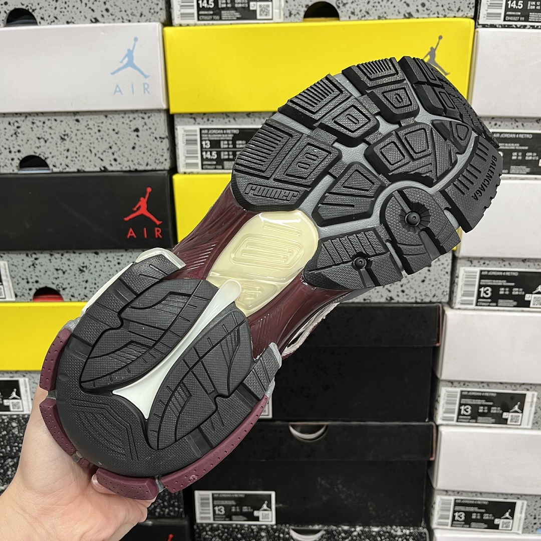 Balenciaga BLCG Runner 7.0 - Image 2