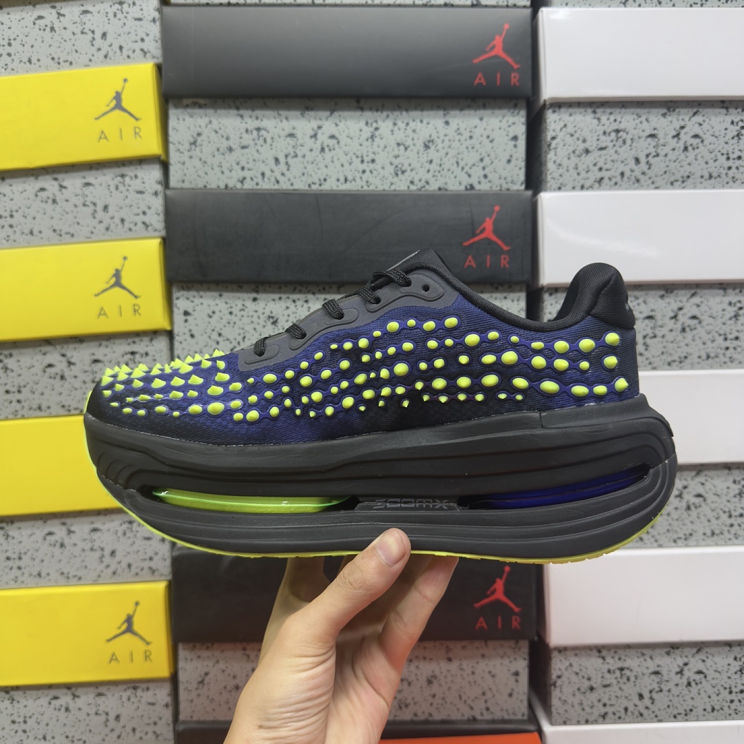 Nike Vomero Premium QS Black Volt Glow - Image 4