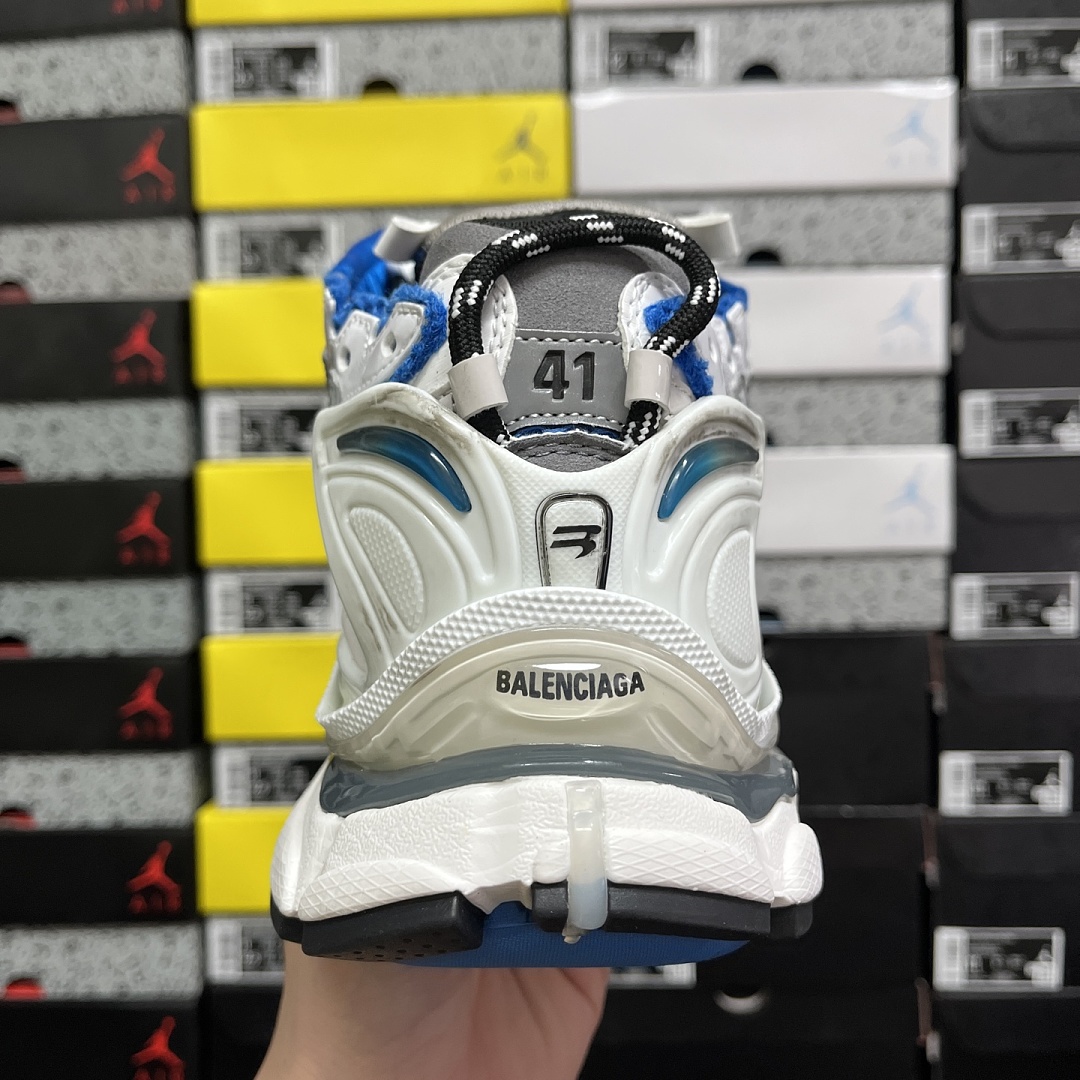 Balenciaga BLCG Runner 7.0 - Image 10