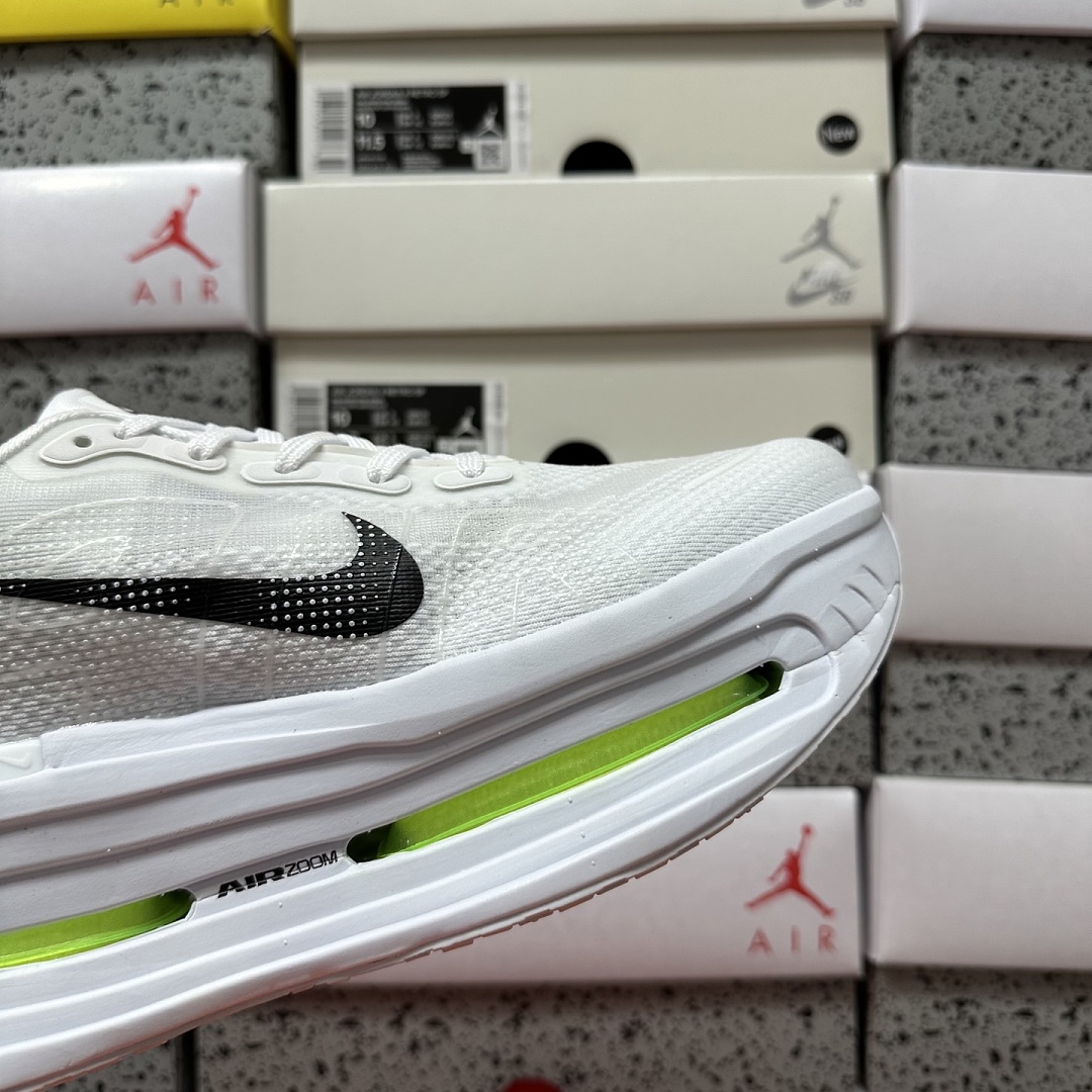 Nike Vomero Premium HQ2050-300 - Image 6