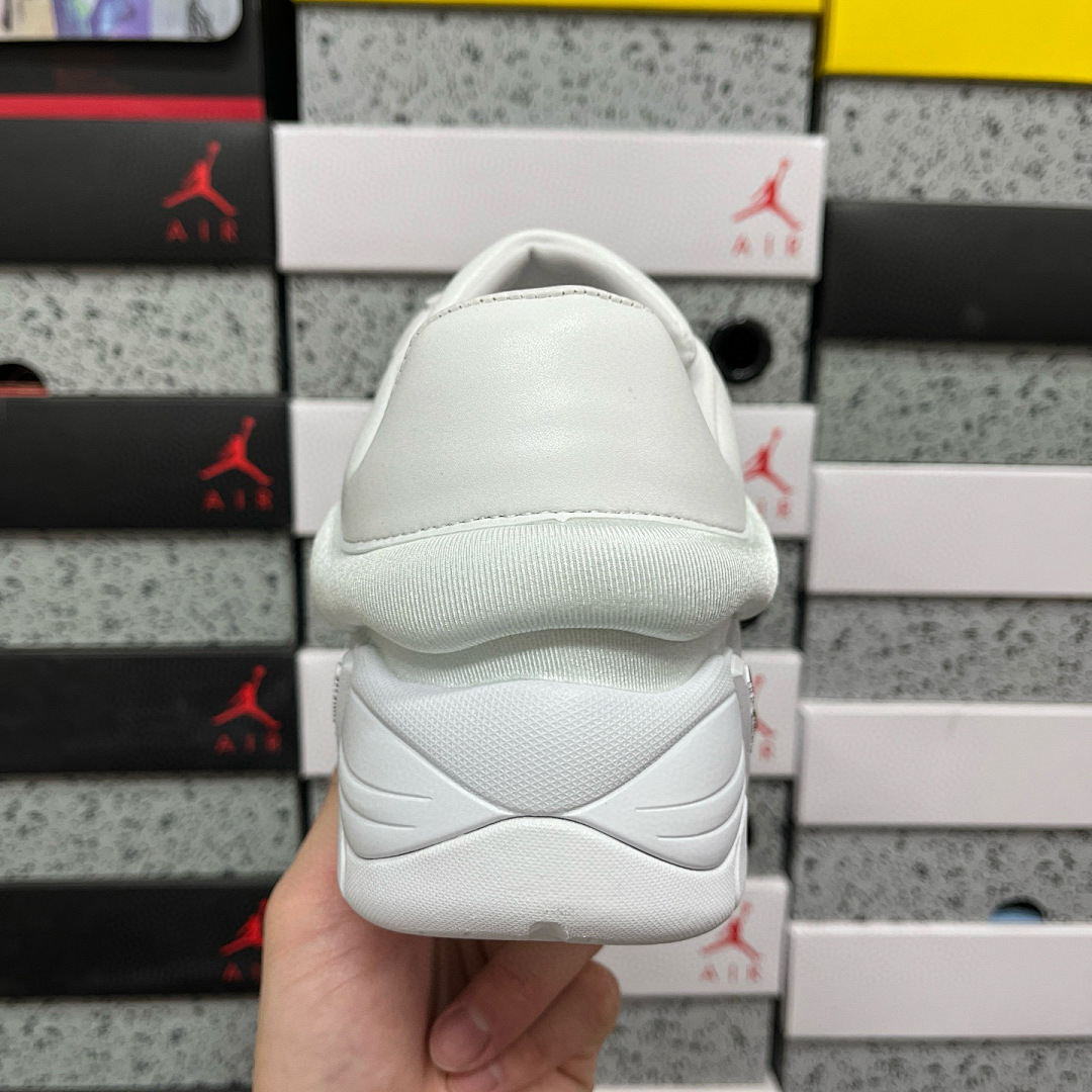 On Running Raf Simons Antei Low Top Wgite - Image 7