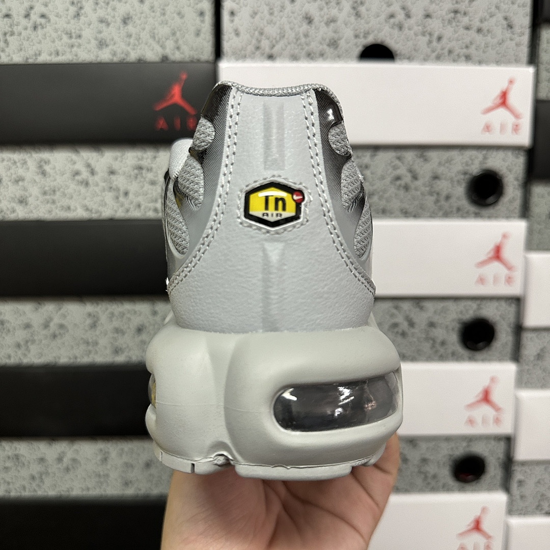 Nike Air Max Plus Wolf (Grey) - Image 2