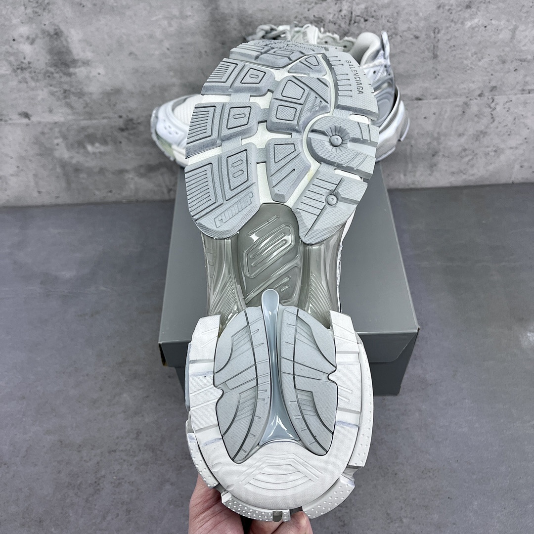 Balenciaga Runner - Image 75