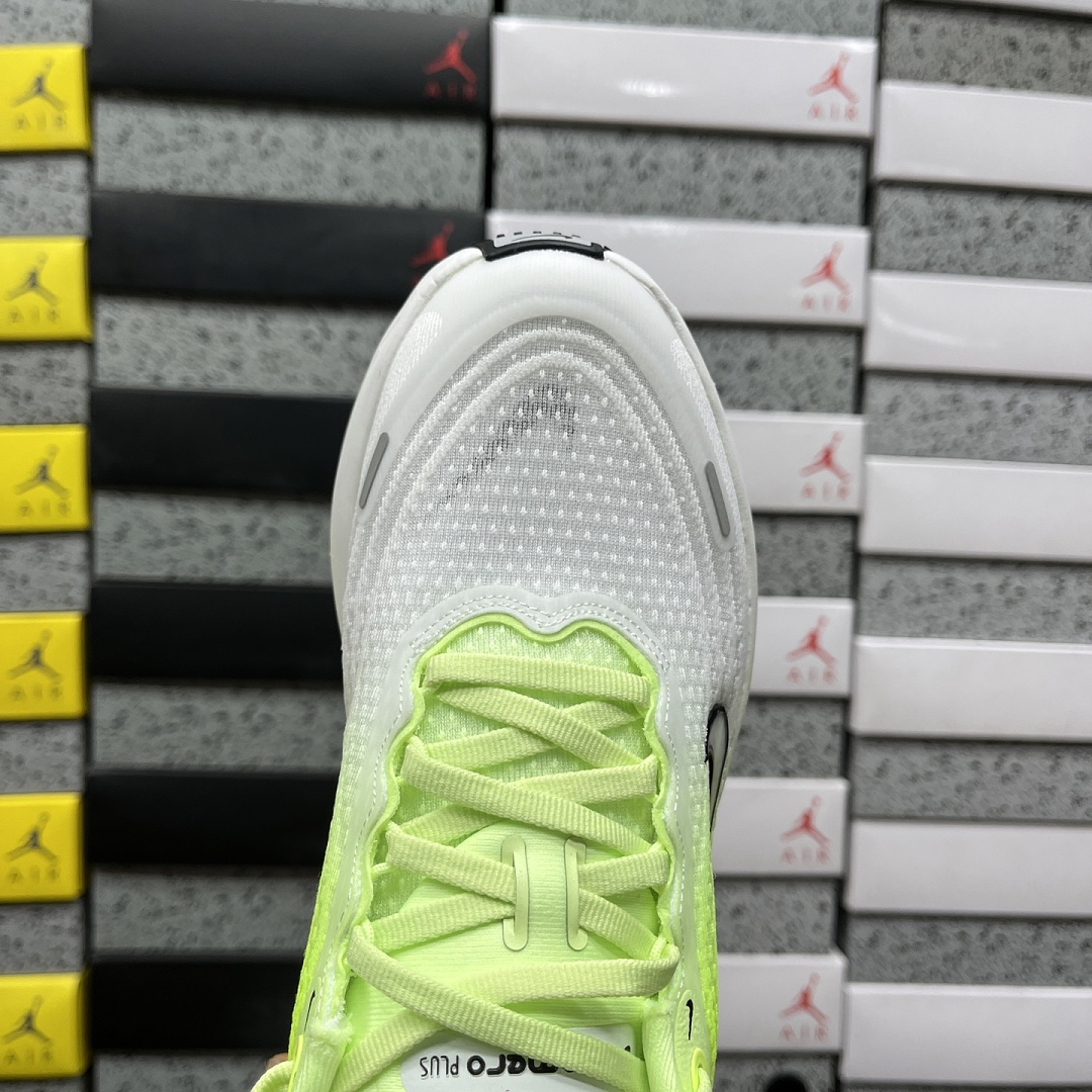Nike Vomero Plus - Image 5