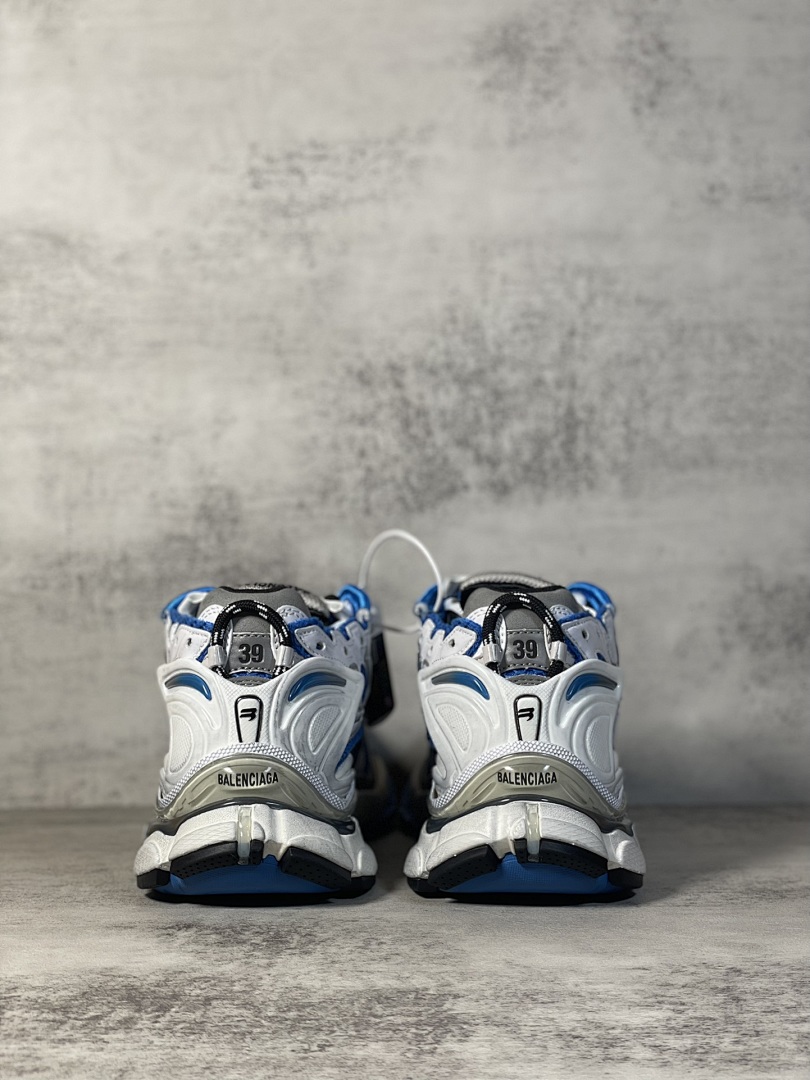Balenciaga Runner 7.5 - Image 41