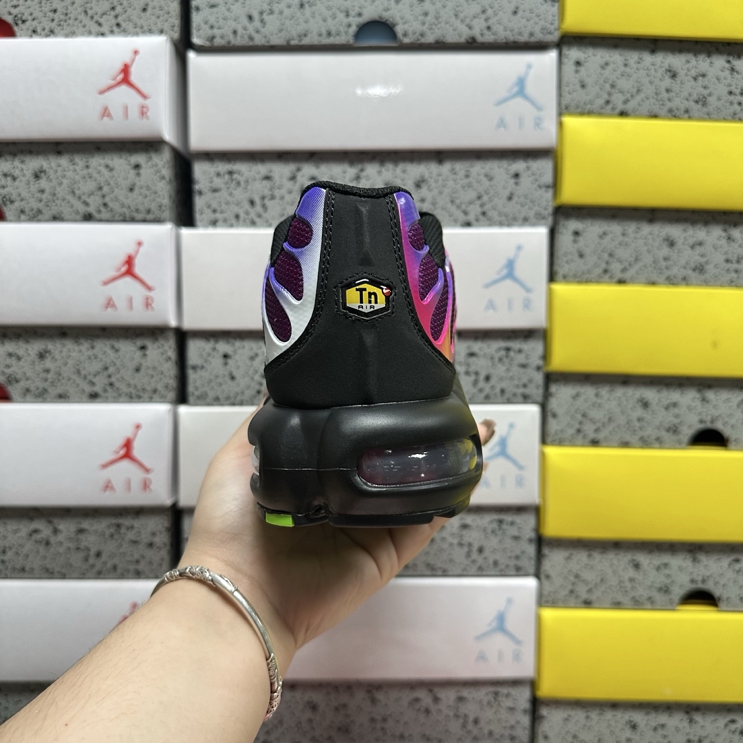 Nike Air Max Plus Rebellious Fireberry - Image 4
