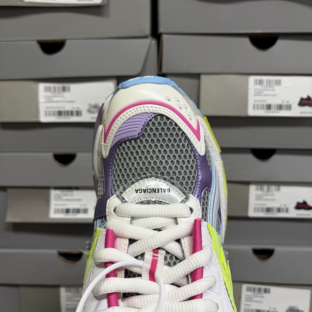 Balenciaga BLCG Runner7.0 - Image 88
