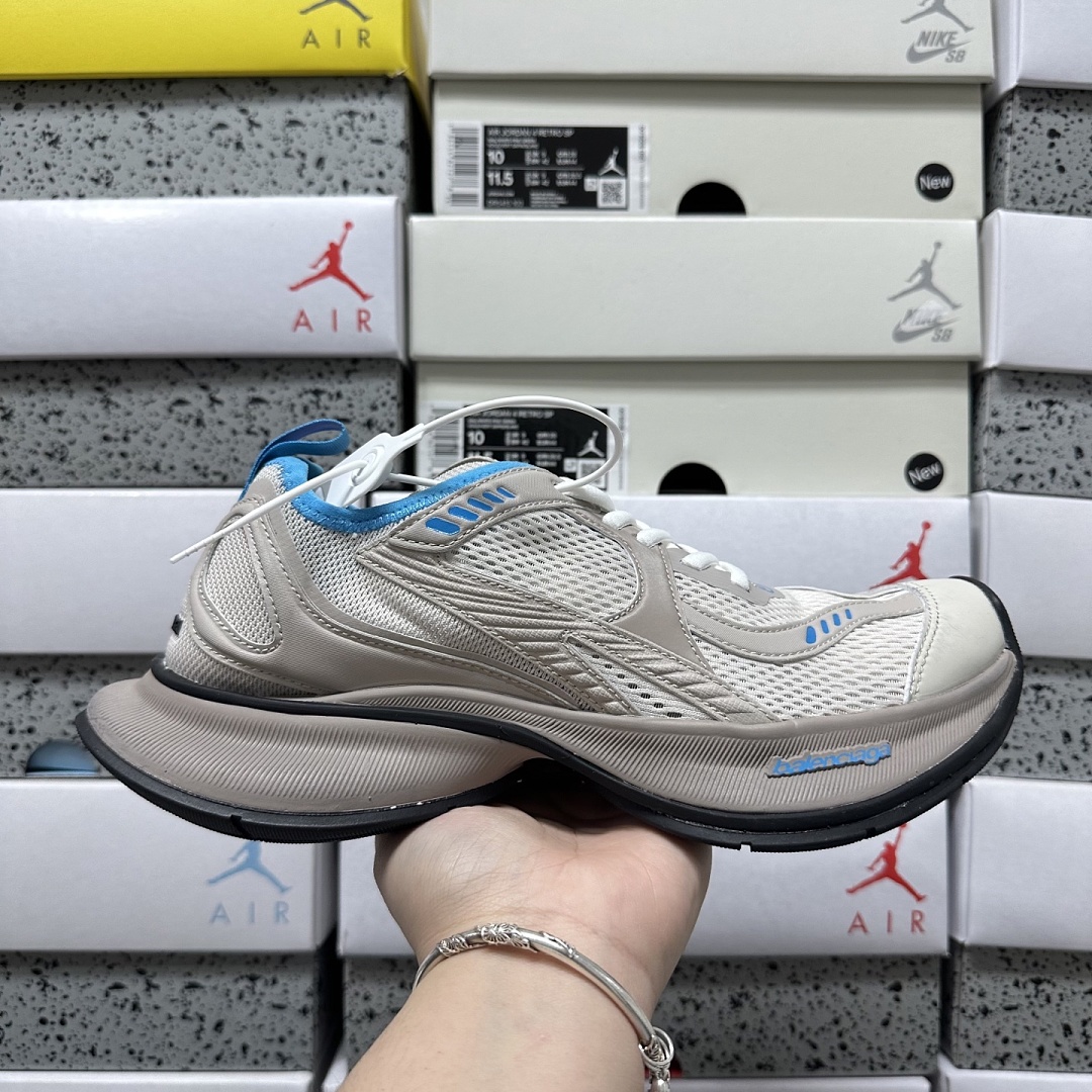 Balenciaga Circuit - Image 17