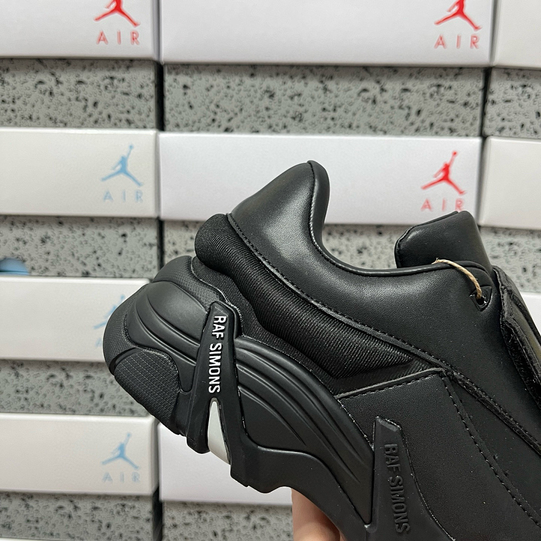 On Running Raf Simons Low Top (Black ANTEI) - Image 6