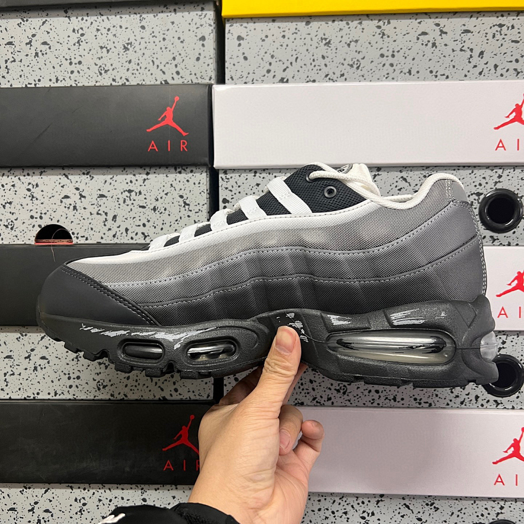 Nike Air Max Muscle 95 Yu-Gi-Oh! Jonouchi (With Promo Card) - Image 4