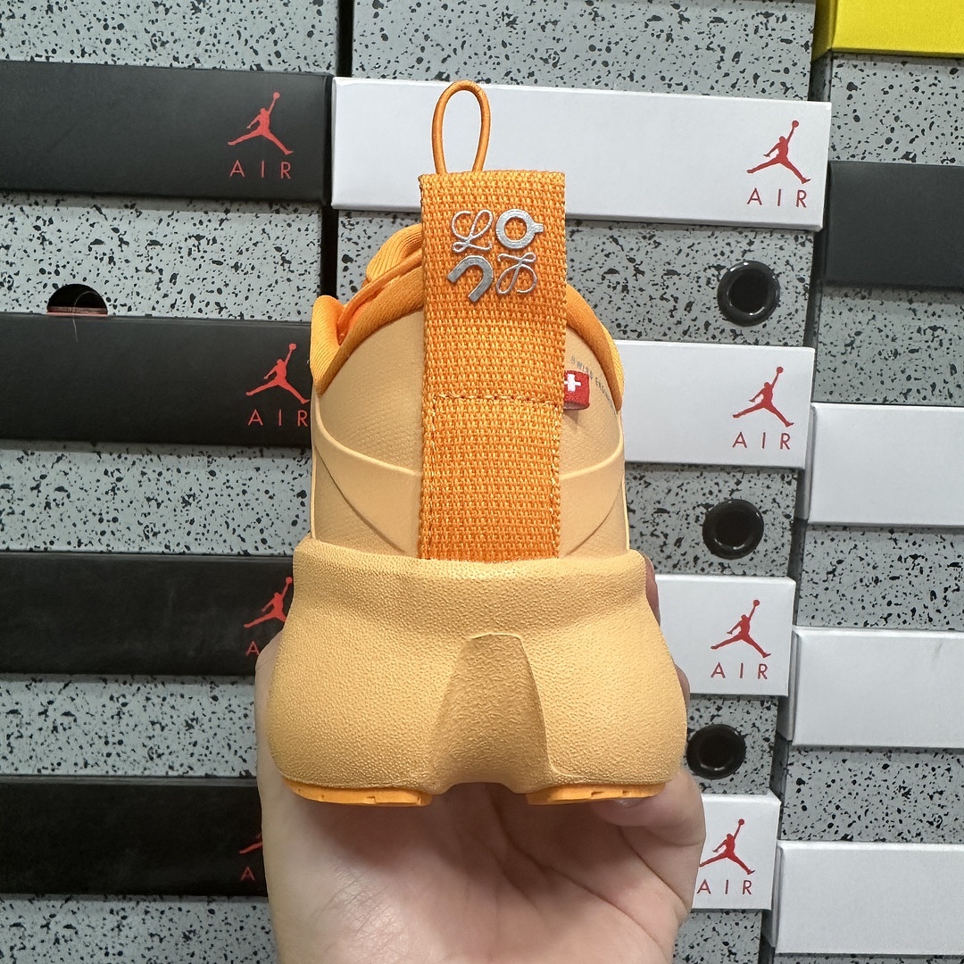On Running Cloudsolo LOEWE (Orange) - Image 9