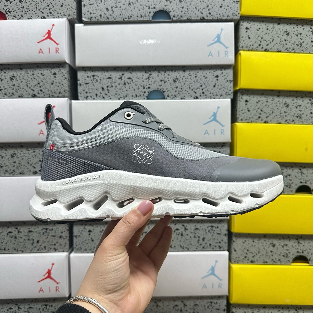 On Running Cloudtilt 2 LOEWE (Grey) - Image 5