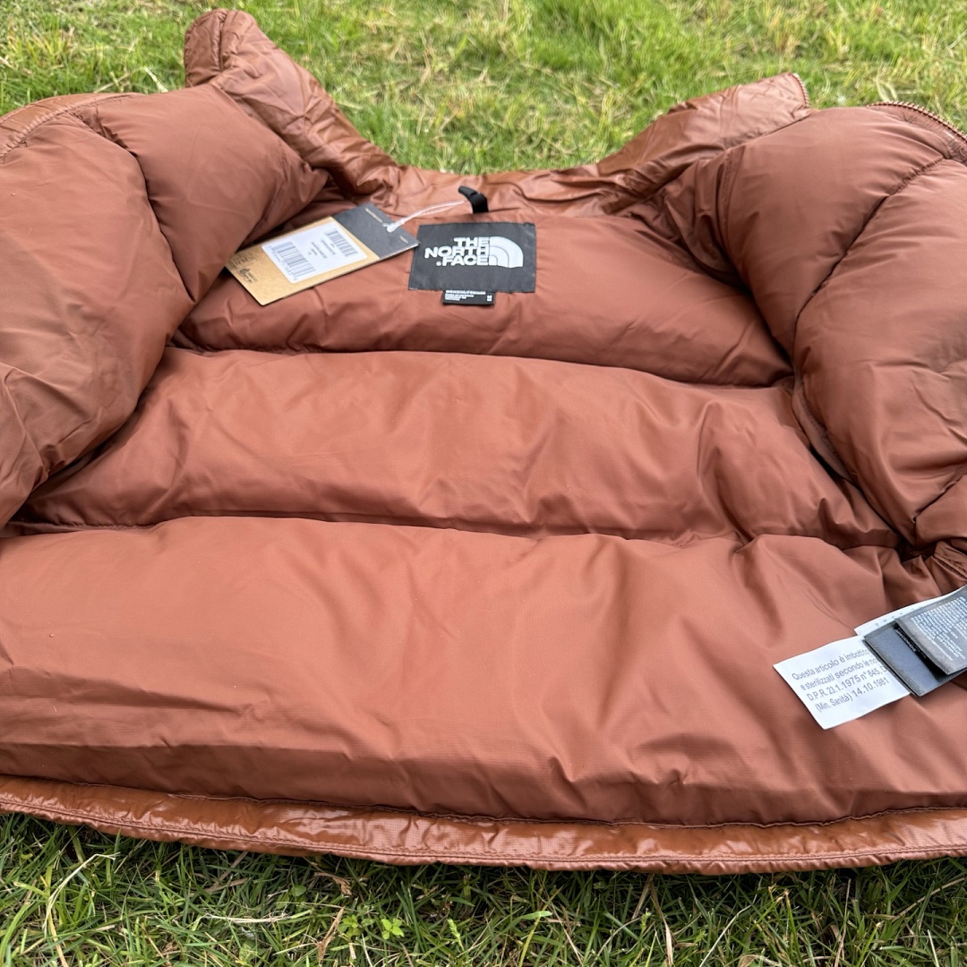 The North Face TNF Women's Nuptse Short Jacket - Image 7