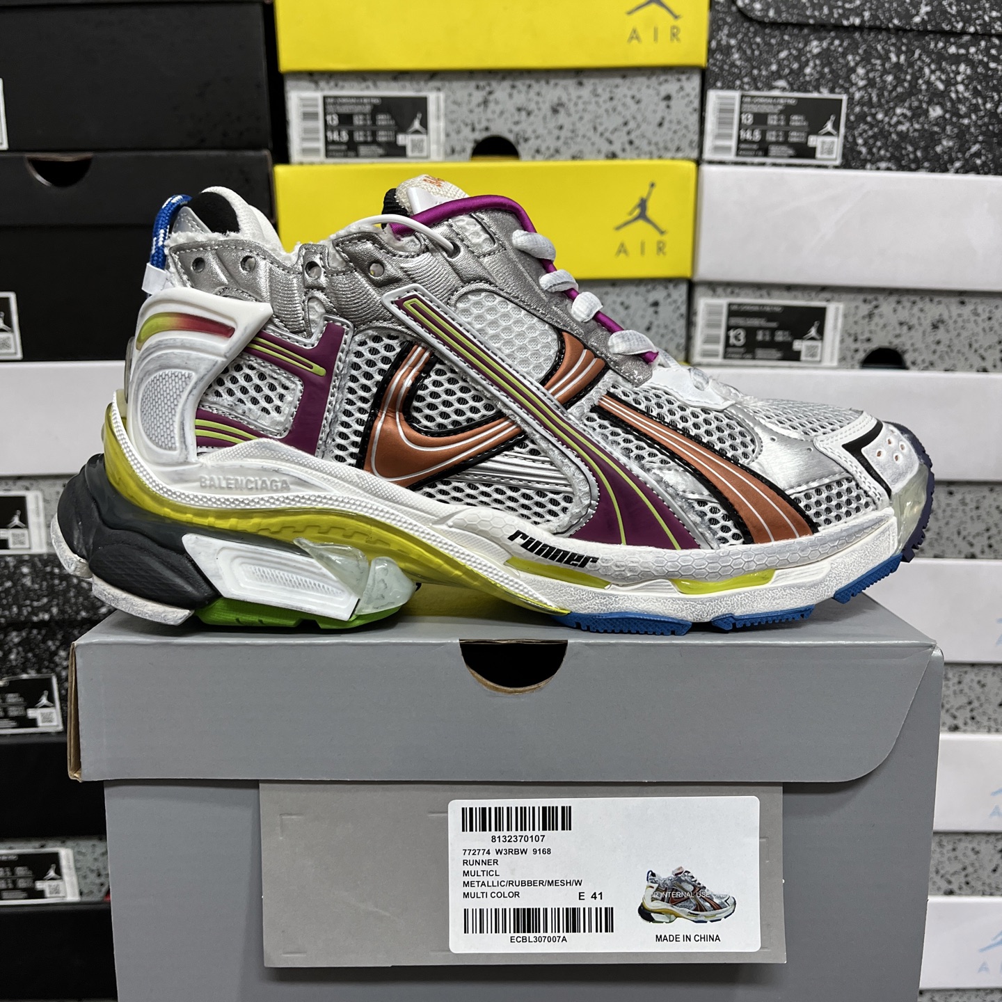 Balenciaga BLCG Runner 7.5 - Image 11