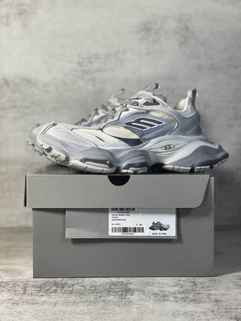 Balenciaga Cargo - Image 92