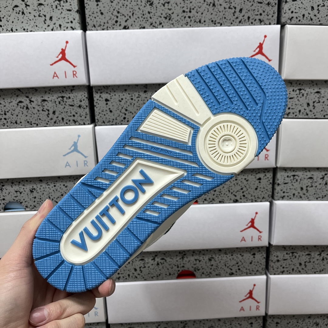 Louis Vuitton Trainer (White Blue) - Image 7