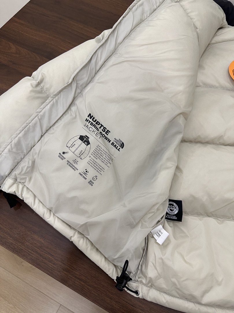 Chanel The North Face 1996 Retro Nuptse 700 Fill Packable Jacket - Image 9