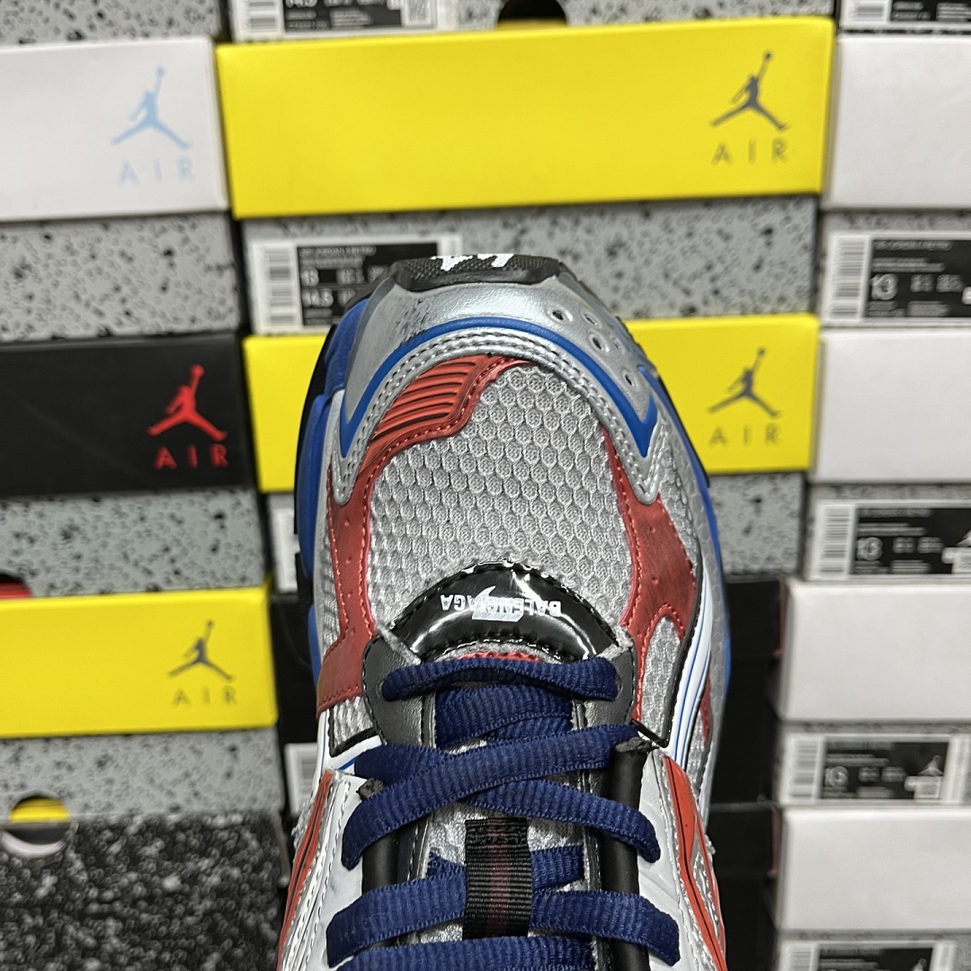 Balenciaga BLCG Runner 7.0 - Image 9