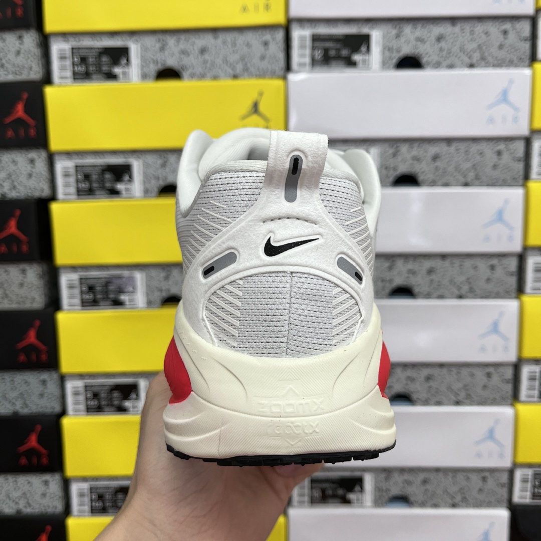 Nike Zoom Vomero - Image 9